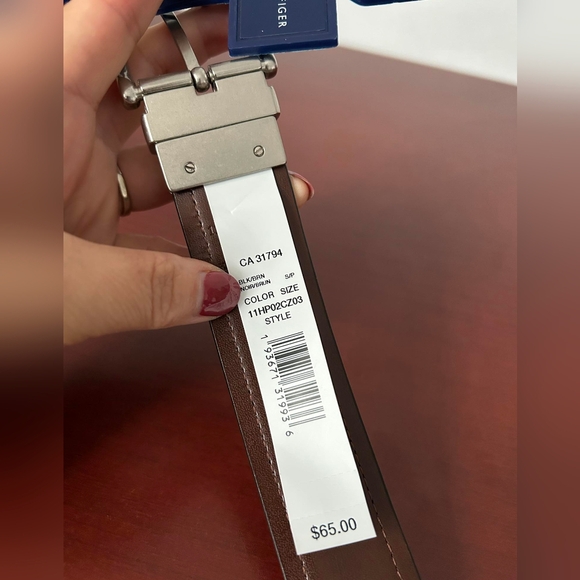 Tommy Hilfiger men's reversible belt size S - Picture 5 of 5